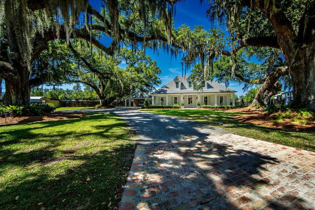 115 Krumbhaar Circle, Houma, LA 70360