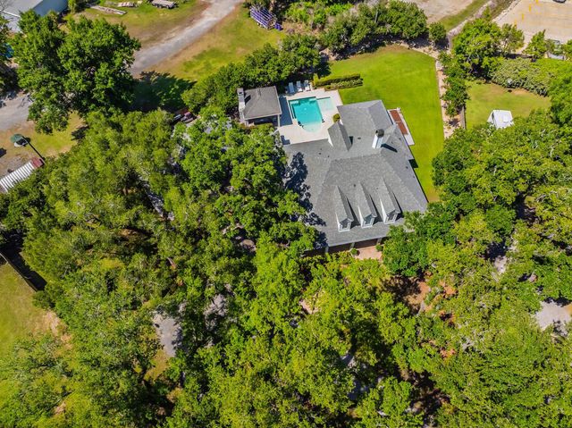 115 Krumbhaar Circle, Houma, LA 70360