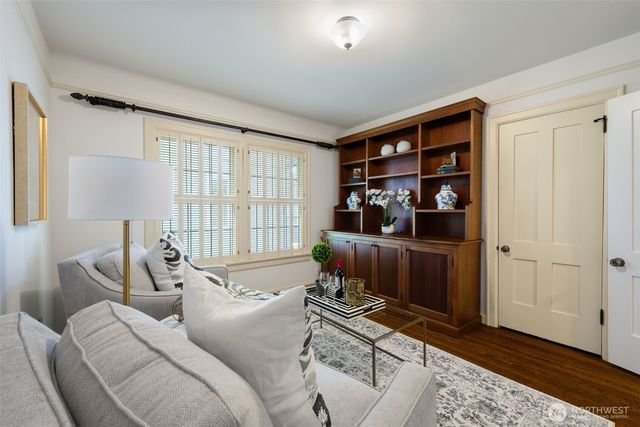 3824 48th Avenue NE, Seattle, WA 98105