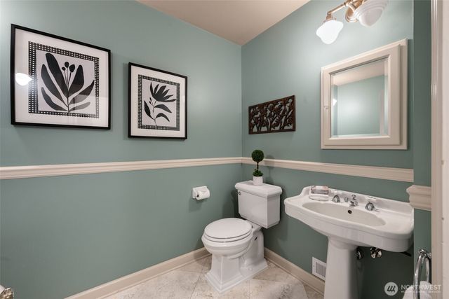 3824 48th Avenue NE, Seattle, WA 98105