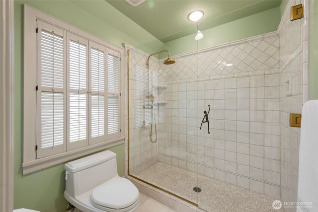3824 48th Avenue NE, Seattle, WA 98105