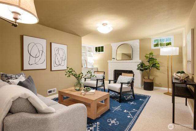 3824 48th Avenue NE, Seattle, WA 98105