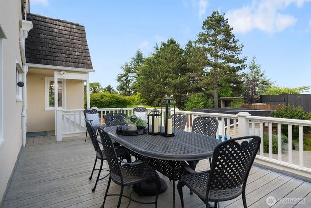 3824 48th Avenue NE, Seattle, WA 98105
