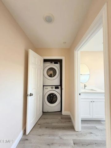 2500 Hermosa Avenue C, Montrose, CA 91020