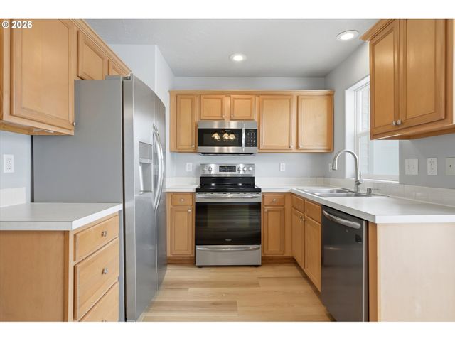 400 Se 2ND St, Troutdale, OR 97060