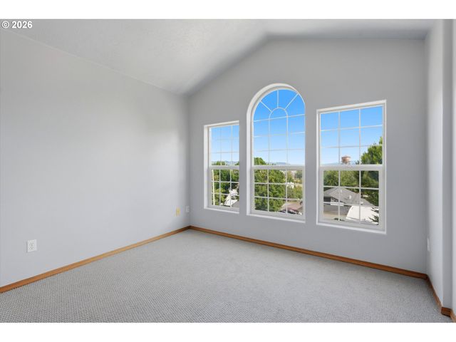 400 Se 2ND St, Troutdale, OR 97060
