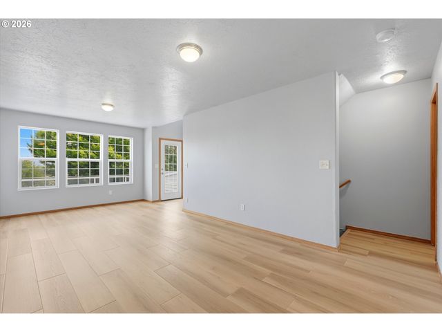 400 Se 2ND St, Troutdale, OR 97060