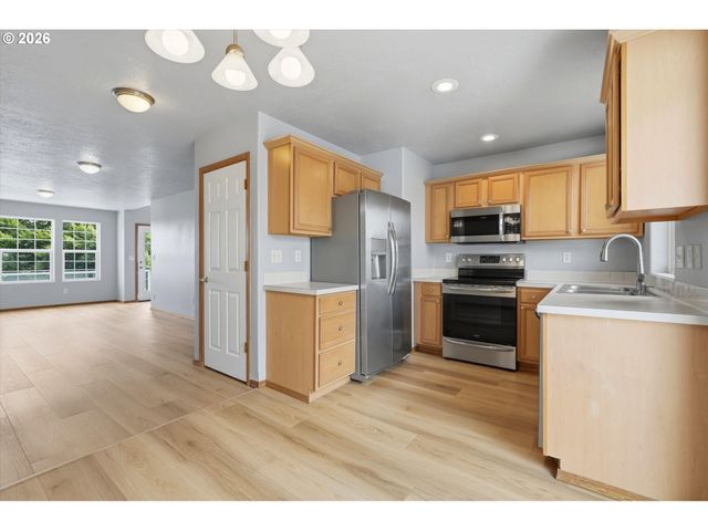 400 Se 2ND St, Troutdale, OR 97060