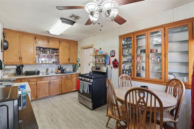 200 Oak Street, Midwest City, OK 73110