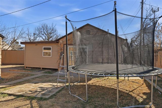 200 Oak Street, Midwest City, OK 73110