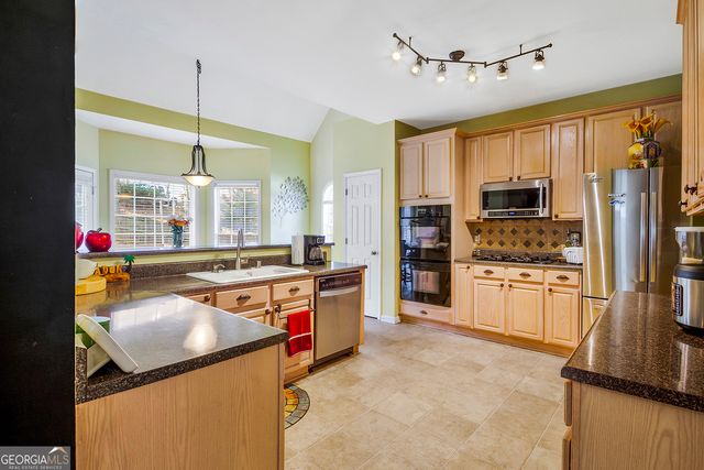 618 Millrun Court, Macon, GA 31210