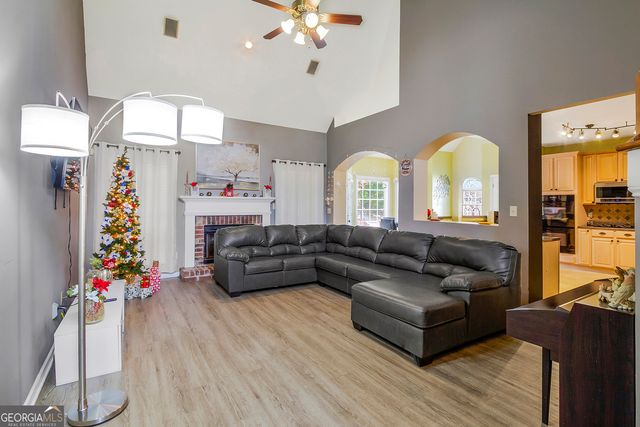 618 Millrun Court, Macon, GA 31210