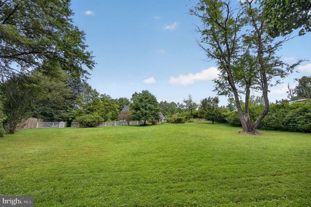10024 COLVIN RUN RD, Great Falls, VA 22066