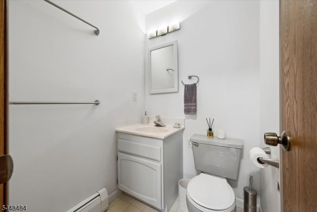 179 Maple St, Bridgewater Twp., NJ 08807