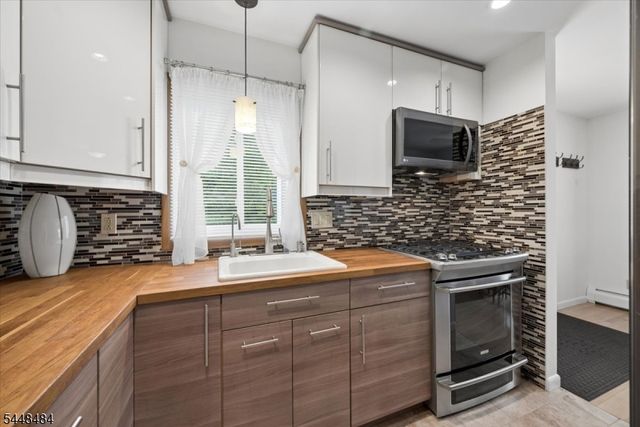 179 Maple St, Bridgewater Twp., NJ 08807