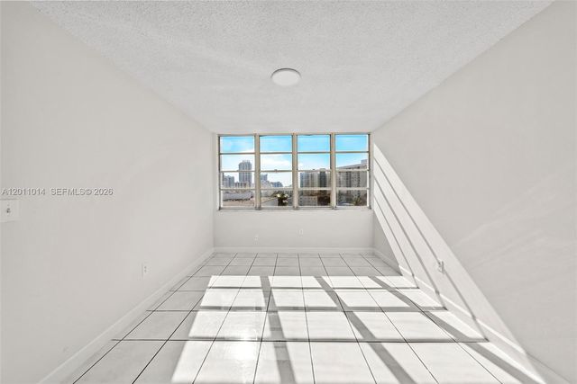 6855 Abbott Ave 801, Miami Beach, FL 33141