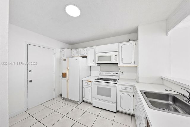6855 Abbott Ave 801, Miami Beach, FL 33141