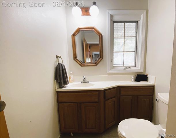 1707 Fox River Drive, Bloomfield Hills, MI 48304