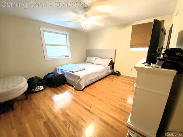 1707 Fox River Drive, Bloomfield Hills, MI 48304