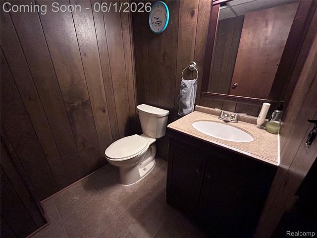 1707 Fox River Drive, Bloomfield Hills, MI 48304