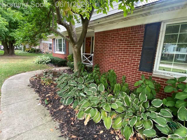1707 Fox River Drive, Bloomfield Hills, MI 48304
