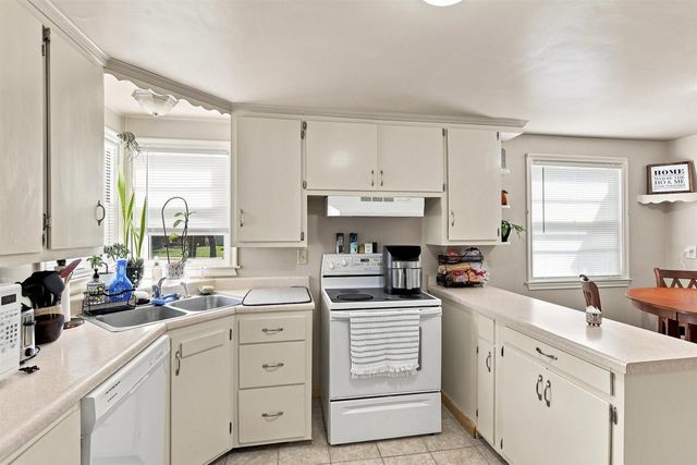 228 KAMPS STREET, Combined Locks, WI 54113