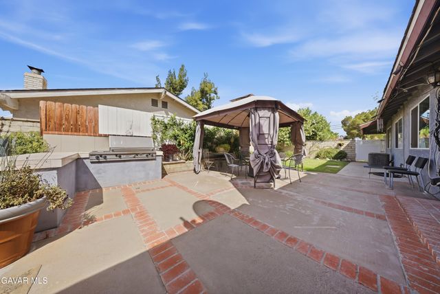 37945 26th Street, Palmdale, CA 93550