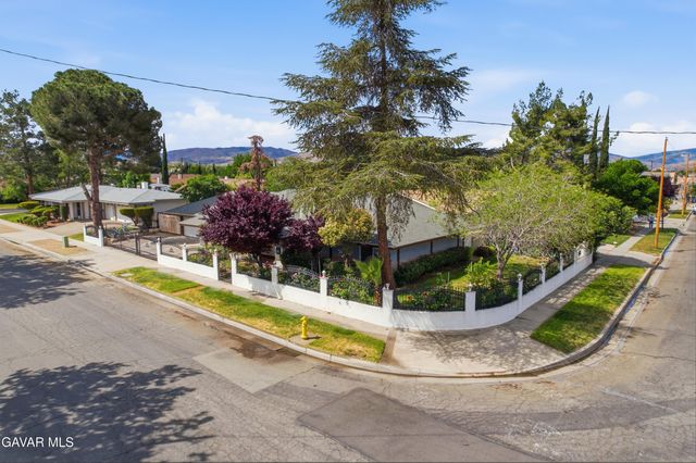 37945 26th Street, Palmdale, CA 93550