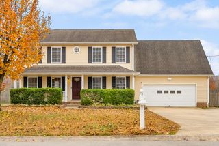 2550 Elkmont Dr, Clarksville, TN 37040