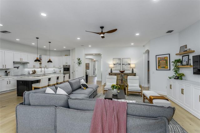 12116 SAN CHALIFORD COURT, Tampa, FL 33626