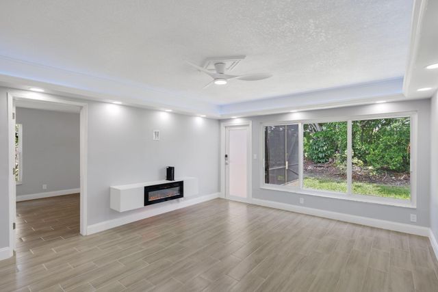 9305 Flynn Circle 8, Boca Raton, FL 33496