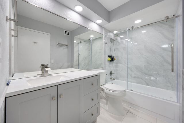 9305 Flynn Circle 8, Boca Raton, FL 33496