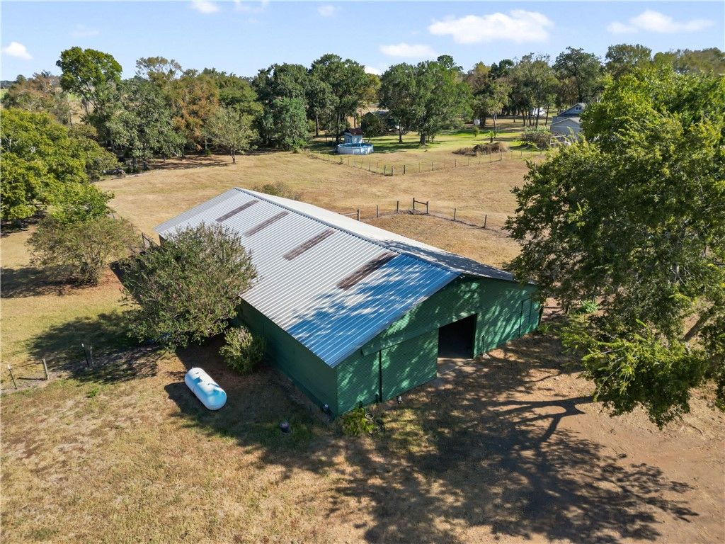 28109 Waller Gladish Rd, Waller, TX 77484 — photo 3