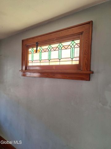 743 6th Avenue, Troy, NY 12182