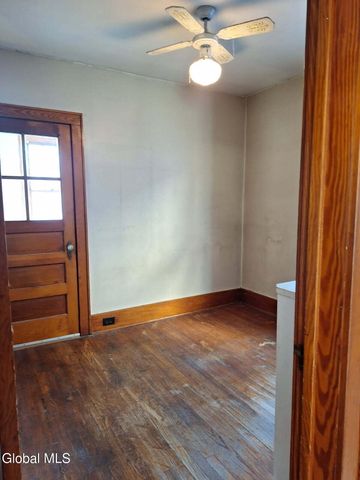 743 6th Avenue, Troy, NY 12182