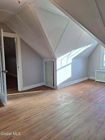 743 6th Avenue, Troy, NY 12182