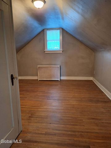 743 6th Avenue, Troy, NY 12182