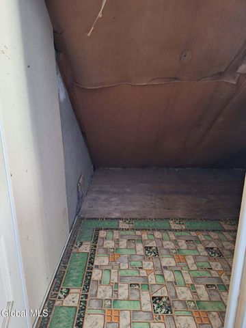 743 6th Avenue, Troy, NY 12182