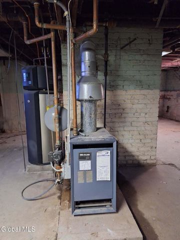 743 6th Avenue, Troy, NY 12182