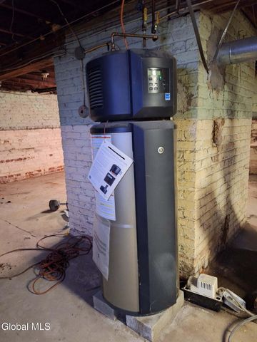 743 6th Avenue, Troy, NY 12182