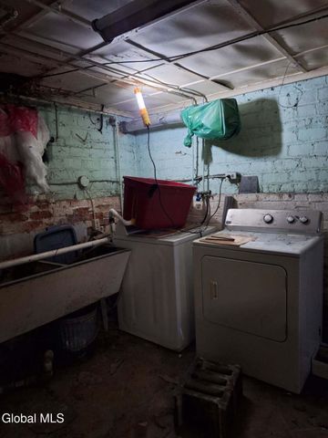 743 6th Avenue, Troy, NY 12182