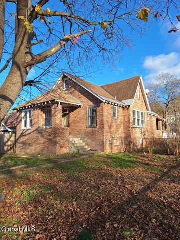 743 6th Avenue, Troy, NY 12182