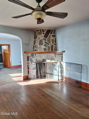 743 6th Avenue, Troy, NY 12182