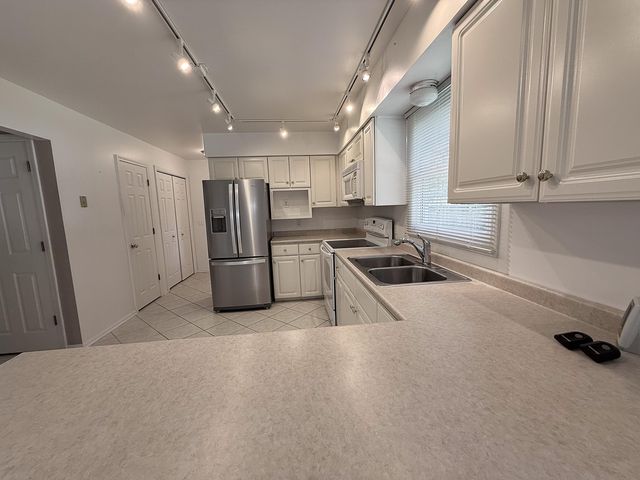 9353 E DE Avenue, Richland, MI 49083