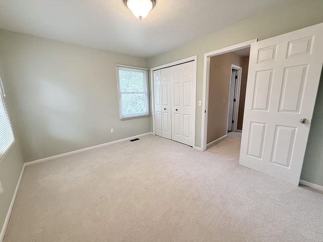 9353 E DE Avenue, Richland, MI 49083