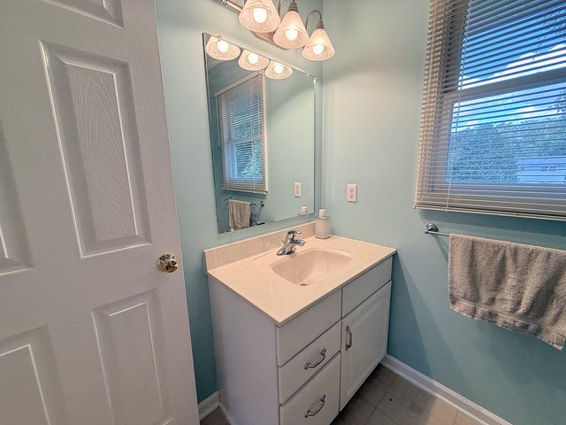 9353 E DE Avenue, Richland, MI 49083