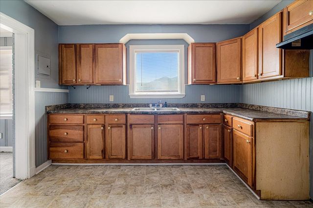 1114 BROWNLEE RD, Memphis, TN 38116