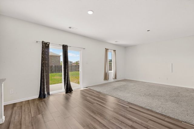 2601 Beech Creek Road, Glenn Heights, TX 75154