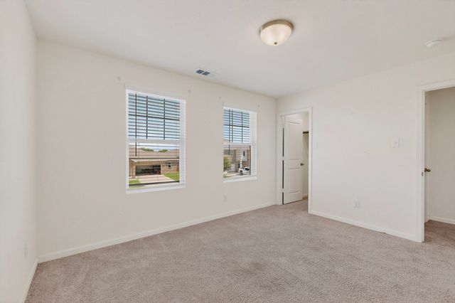 2601 Beech Creek Road, Glenn Heights, TX 75154