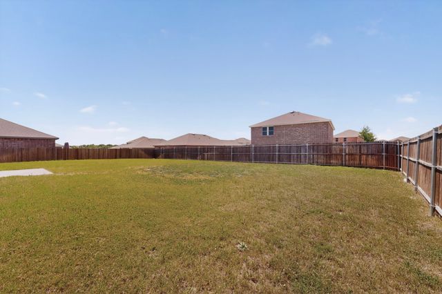 2601 Beech Creek Road, Glenn Heights, TX 75154